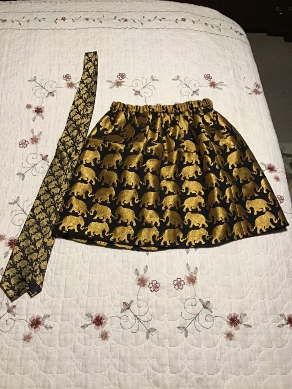 Crewcuts Girl's Size 8 Metallic Gold Elephant Brocade Skirt w/ Tie--Size 8